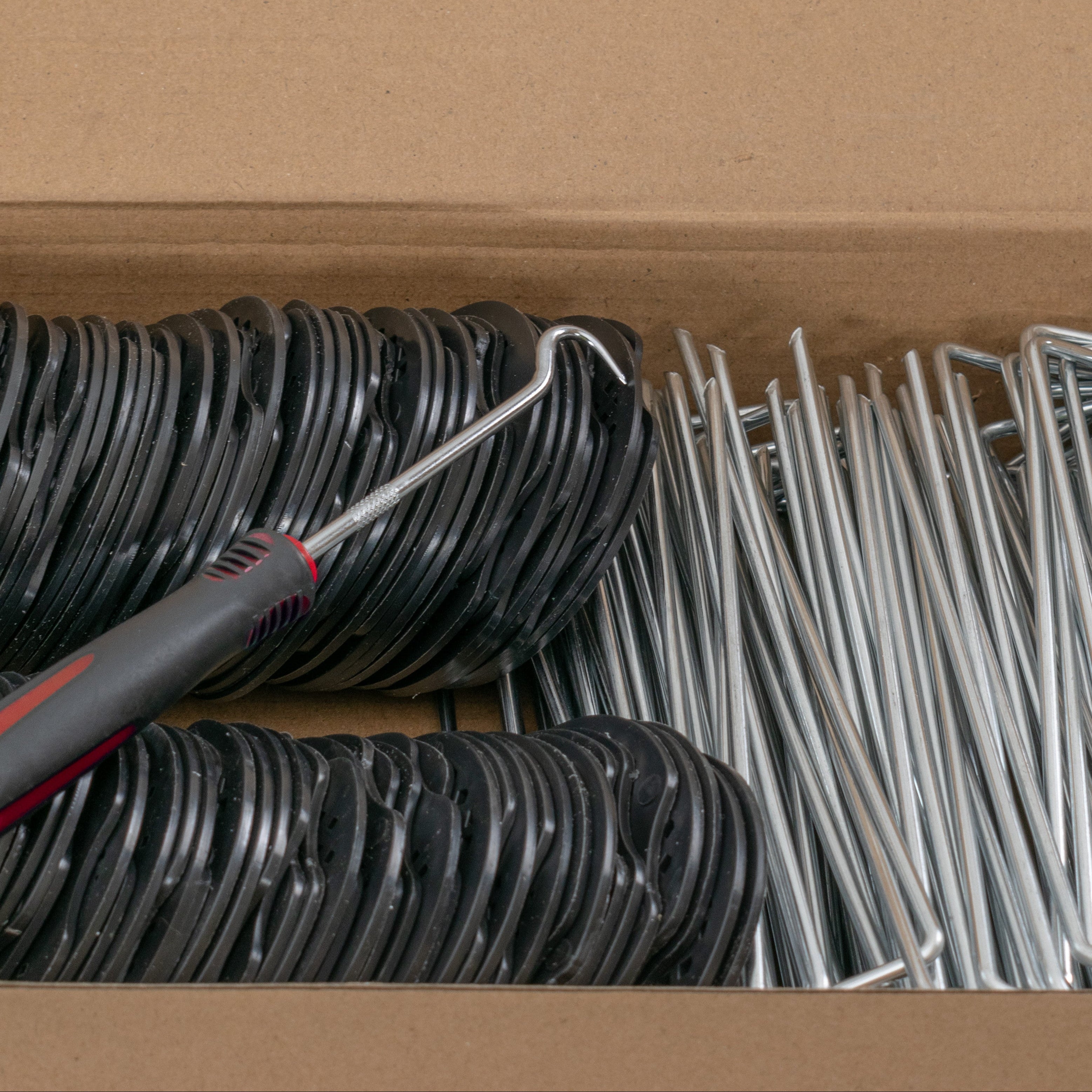 Metal Pegs (6"/150mm) with Buffer Washer and Red Removal Tool Set Hold Down Pegs Securing Pin Staples_2